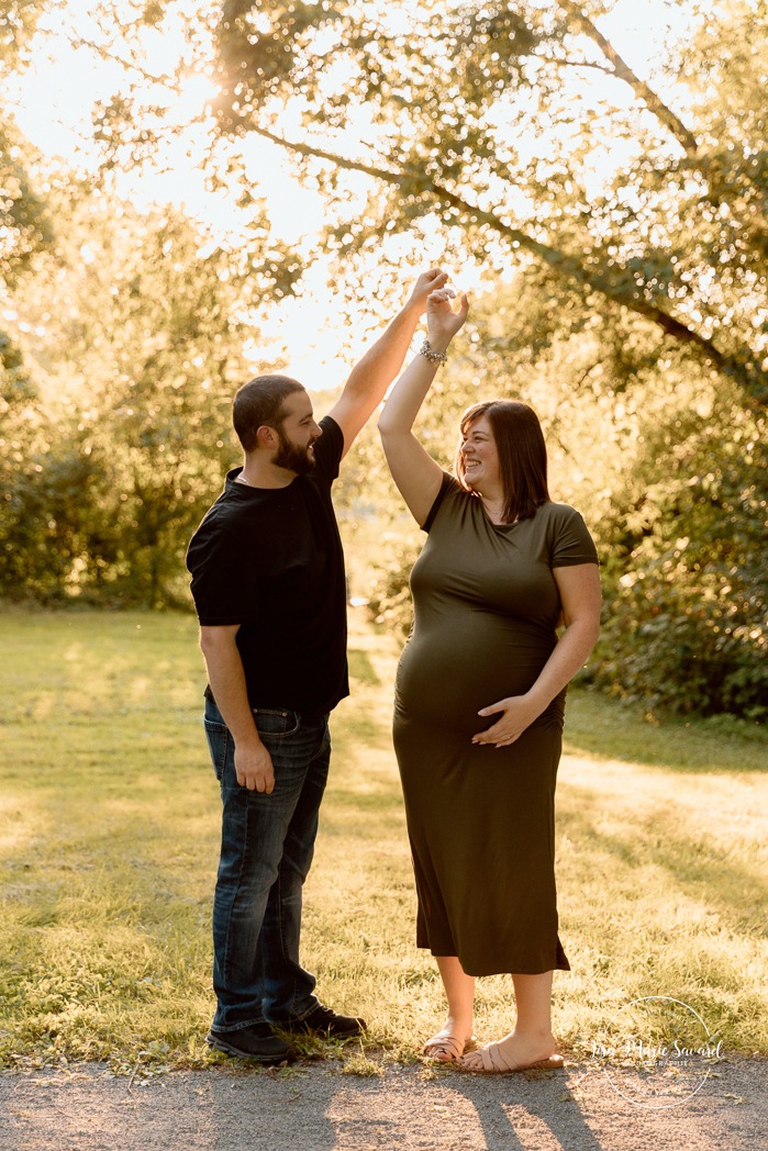 Photographe de maternité à Montréal. Séance photo maternité Montréal. Photos grossesse Montréal. Montreal maternity photographer. Montreal maternity photoshoot. Montreal pregnancy photos.