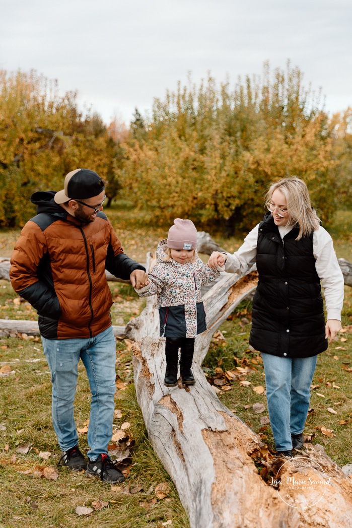 Photographe de famille à Montréal. Séance photo famille Montréal. Photos d'enfants Montréal. Montreal family photographer. Montreal family photoshoot. Montreal family photos.