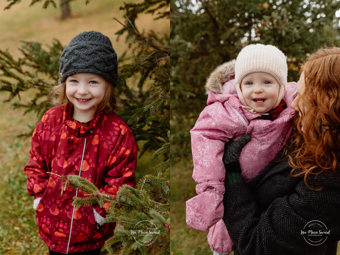 Outdoor Christmas mini sessions. Christmas tree farm mini sessions. Winter family photos. Mini séances des Fêtes 2024. Mini séances dans la neige à Montréal. Montreal Holiday mini sessions.