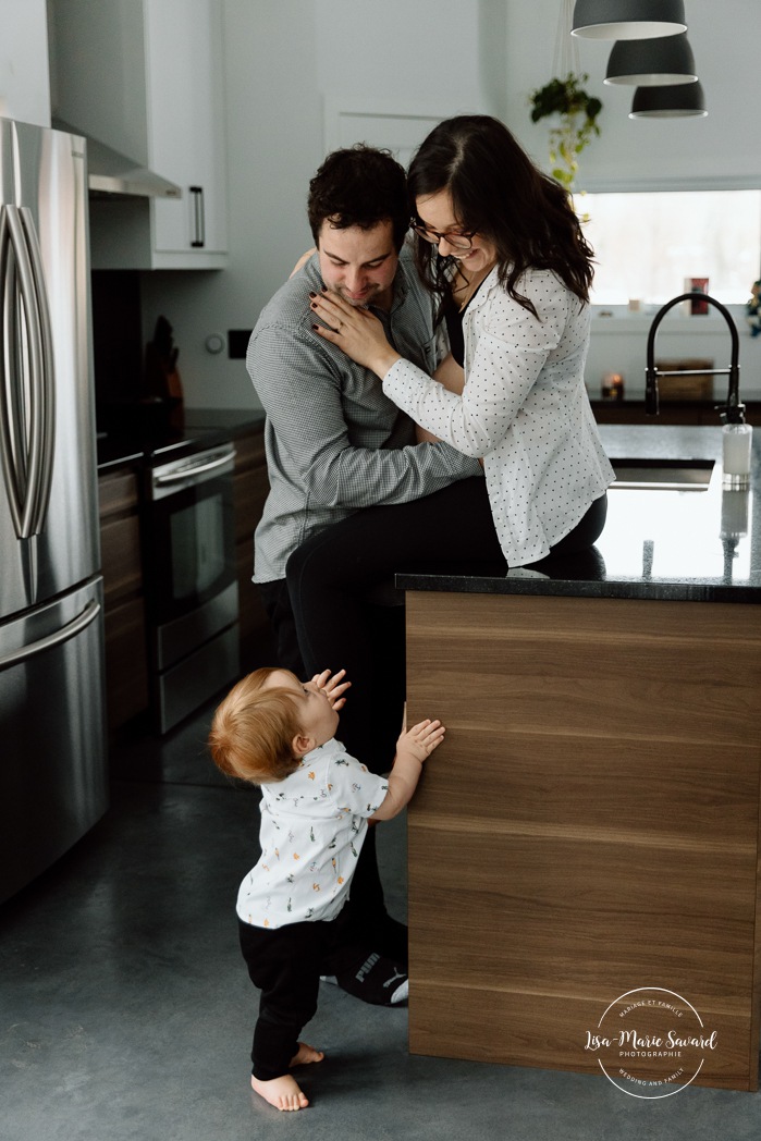 Photographe de famille à Montréal. Séance photo famille Montréal. Photos d'enfants Montréal. Montreal family photographer. Montreal family photoshoot. Montreal family photos.