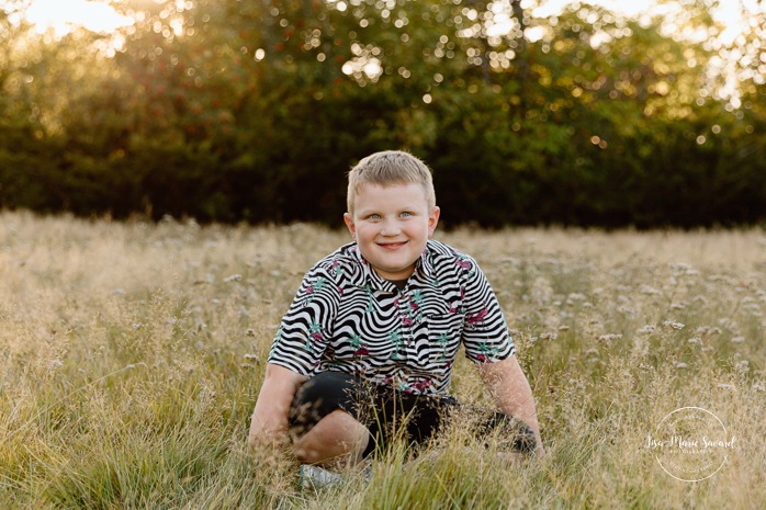 Family photos with tweens. Family photos with pre-teens. Family photos with older children. Photos de famille avec pré-adolescents. Photographe de famille à Montréal. Montreal family photographer.