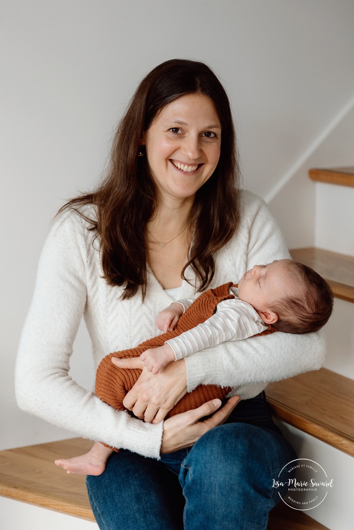 In-home newborn session. Lifestyle newborn photos. Photographe dans Rosemont-La-Petite-Patrie. Séance nouveau-né à domicile à Montréal. Montreal lifestyle newborn session.