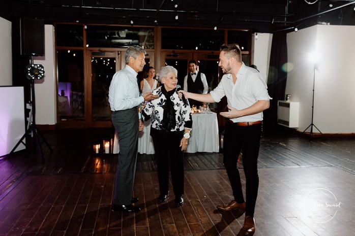 Grandparents wedding dance ideas. Mariage au Grand Lodge Mont-Tremblant. Photographe de mariage à Mont-Tremblant. Grand Lodge Mont-Tremblant wedding. Mont Tremblant wedding photographer.