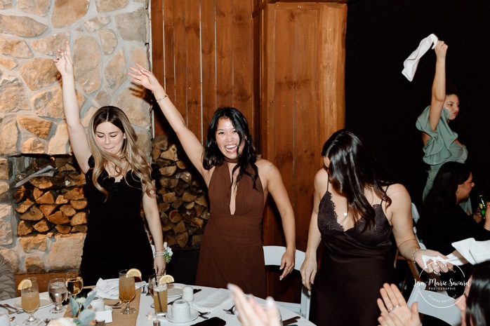 Wedding reception game ideas. Mariage au Grand Lodge Mont-Tremblant. Photographe de mariage à Mont-Tremblant. Grand Lodge Mont-Tremblant wedding. Mont Tremblant wedding photographer.