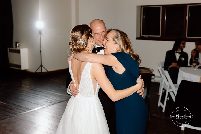Father of the bride first dance photos. Mariage au Grand Lodge Mont-Tremblant. Photographe de mariage à Mont-Tremblant. Grand Lodge Mont-Tremblant wedding. Mont Tremblant wedding photographer.