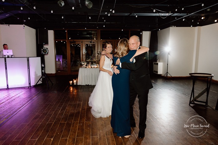 Father of the bride first dance photos. Mariage au Grand Lodge Mont-Tremblant. Photographe de mariage à Mont-Tremblant. Grand Lodge Mont-Tremblant wedding. Mont Tremblant wedding photographer.
