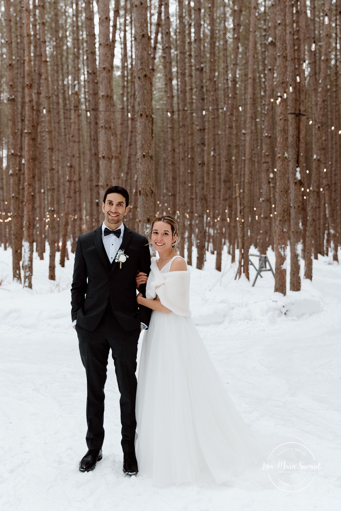 Winter wedding photos ideas. Winter forest wedding photos. Snowy wedding photo. Mariage au Grand Lodge Mont-Tremblant. Photographe de mariage à Mont-Tremblant. Grand Lodge Mont-Tremblant wedding. Mont Tremblant wedding photographer.
