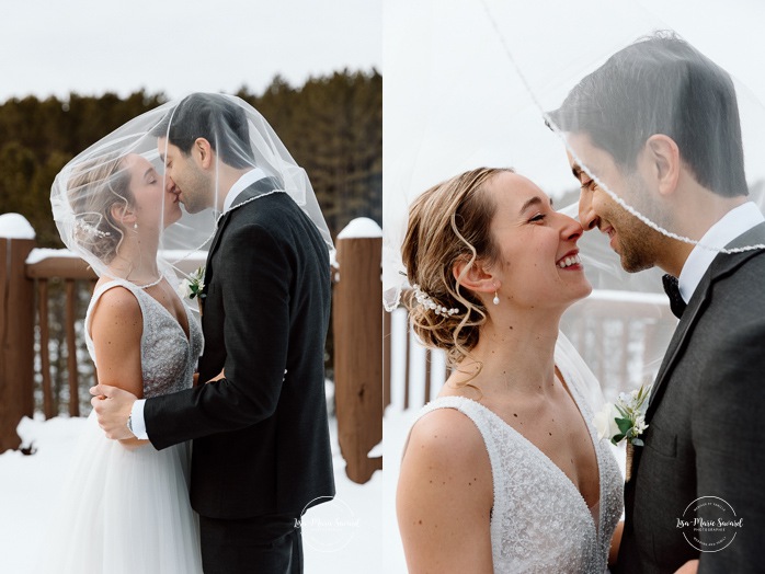Winter wedding photos ideas. Rooftop wedding photos. Mariage au Grand Lodge Mont-Tremblant. Photographe de mariage à Mont-Tremblant. Grand Lodge Mont-Tremblant wedding. Mont Tremblant wedding photographer.