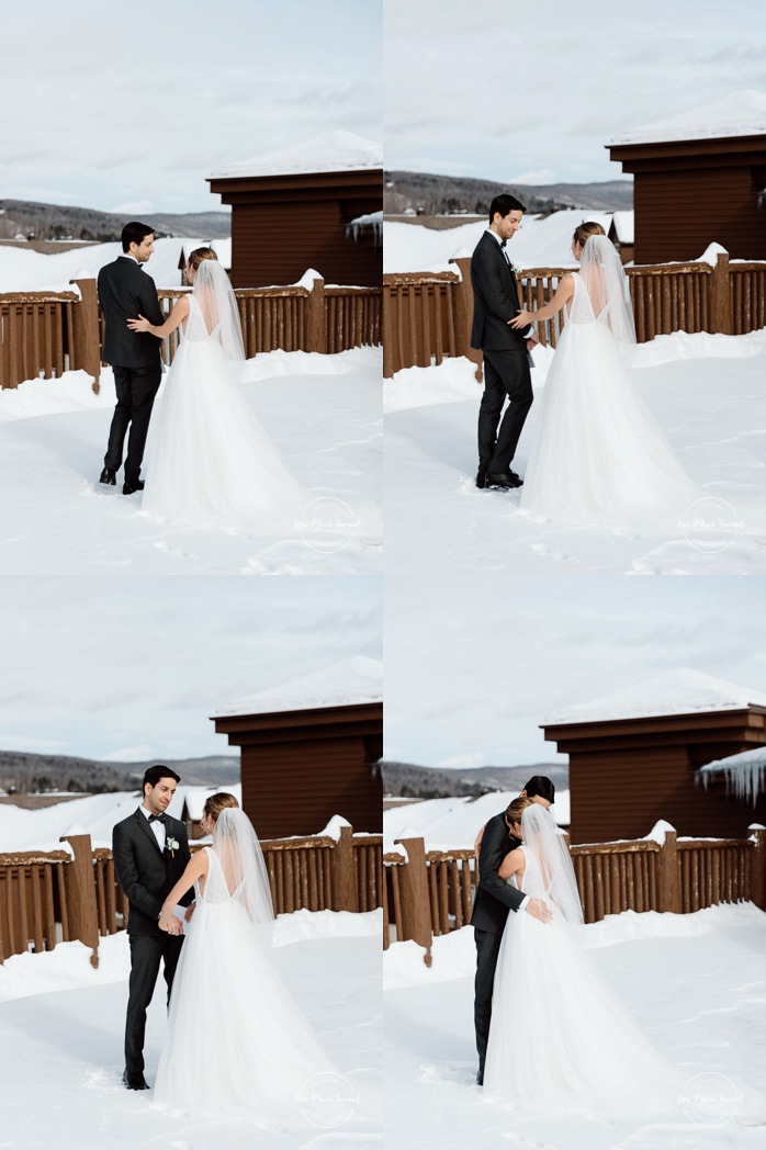 Winter wedding first look. Rooftop wedding first look. Mariage au Grand Lodge Mont-Tremblant. Photographe de mariage à Mont-Tremblant. Grand Lodge Mont-Tremblant wedding. Mont Tremblant wedding photographer.