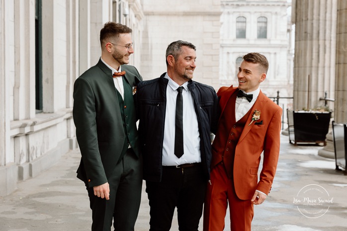 Mariage intime dans le Vieux-Montréal. Photographe de mariage LGBTQ+ friendly à Montréal. Old Montreal intimate wedding photos. Montreal LGBTQ+ friendly photographer.