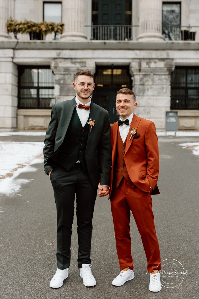 Mariage intime dans le Vieux-Montréal. Photographe de mariage LGBTQ+ friendly à Montréal. Old Montreal intimate wedding photos. Montreal LGBTQ+ friendly photographer.
