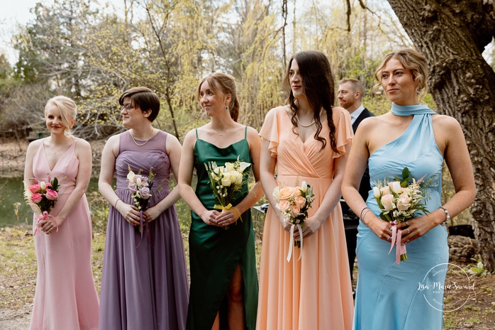 Outdoor wedding ceremony. Mariage au Pavillon de la Jamaïque à Montréal. Photographe de mariage à Montréal. Jamaica Pavilion wedding. Montreal wedding photographer.