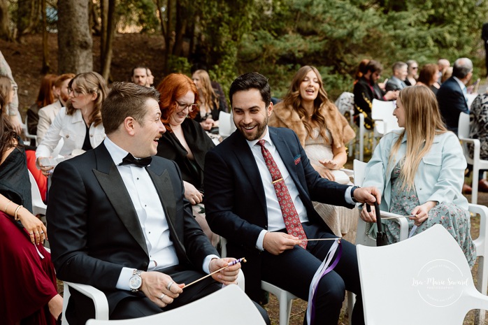 Outdoor wedding ceremony. Mariage au Pavillon de la Jamaïque à Montréal. Photographe de mariage à Montréal. Jamaica Pavilion wedding. Montreal wedding photographer.