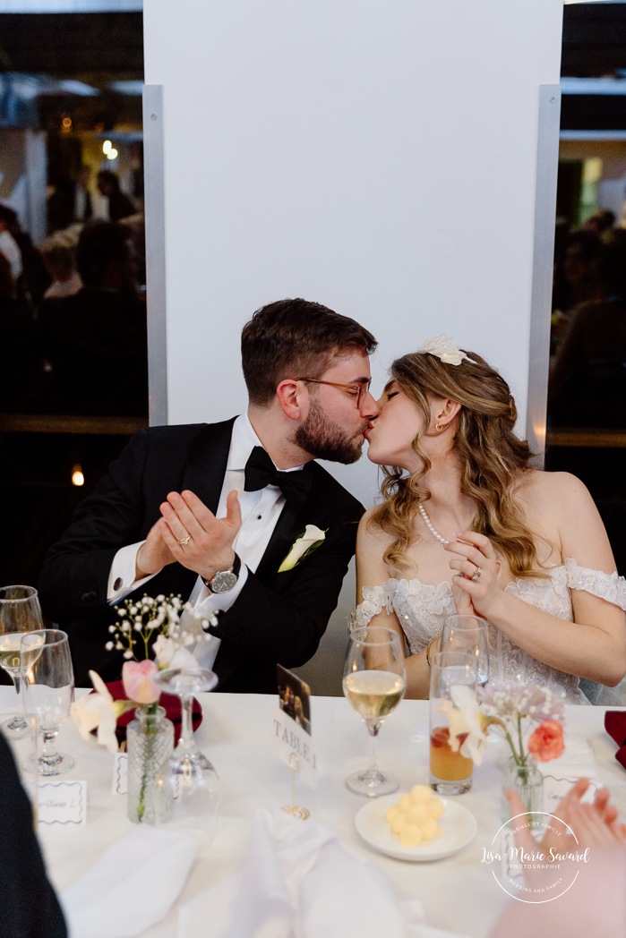 Mariage au Pavillon de la Jamaïque à Montréal. Photographe de mariage à Montréal. Jamaica Pavilion wedding. Montreal wedding photographer.