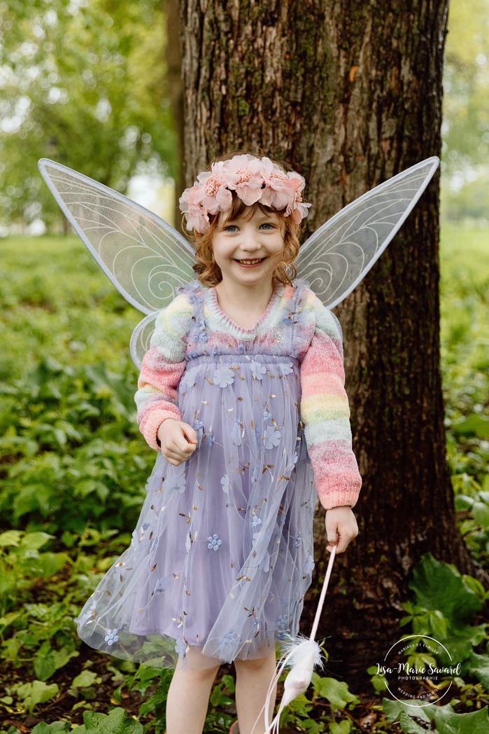 Mommy and me photos. Woodland fairies family photo ideas. Spring family photos. Mini séances familiales. Photographe de famille à Montréal. Montreal family photographer.