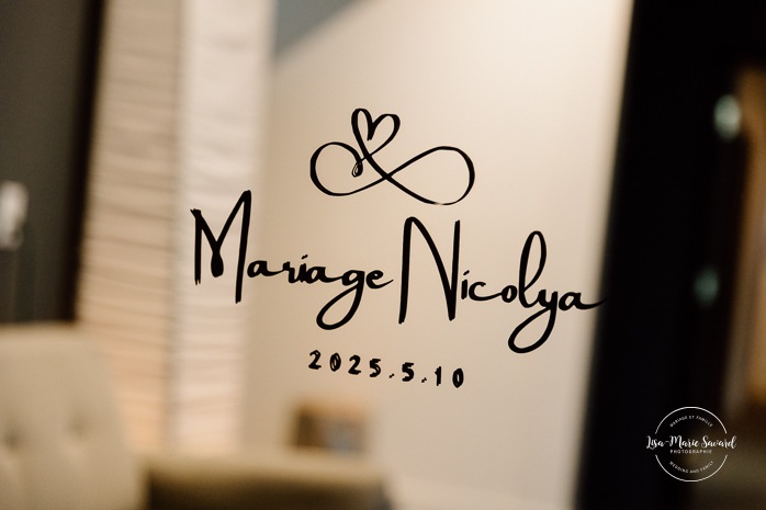 Spring wedding decor ideas. Mariage à l'Auberge des Îles au Lac-Saint-Jean. Photographe de mariage au Saguenay-Lac-Saint-Jean.