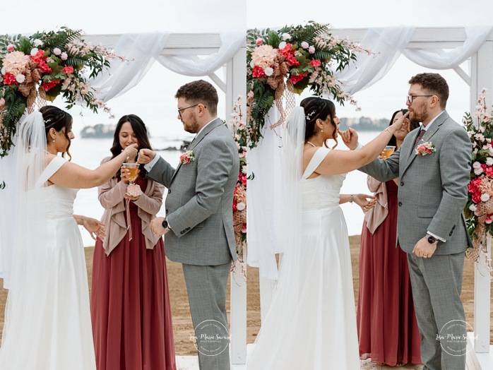 Iranian wedding honey tradition. Beach wedding ceremony. Wedding photos on foggy beach. Mariage à l'Auberge des Îles au Lac-Saint-Jean. Photographe de mariage au Saguenay-Lac-Saint-Jean.