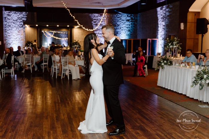 Wedding first dance photos. Mariage à l'hôtel Delta Saguenay. Mariage à Jonquière. Photographe mariage Saguenay-Lac-Saint-Jean.