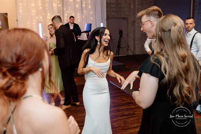 Wedding reception photos. Mariage à l'hôtel Delta Saguenay. Mariage à Jonquière. Photographe mariage Saguenay-Lac-Saint-Jean.