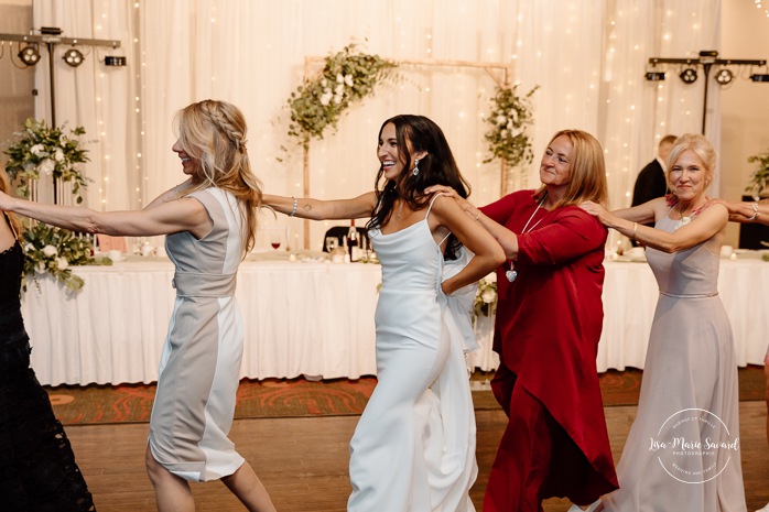 Wedding reception photos. Mariage à l'hôtel Delta Saguenay. Mariage à Jonquière. Photographe mariage Saguenay-Lac-Saint-Jean.