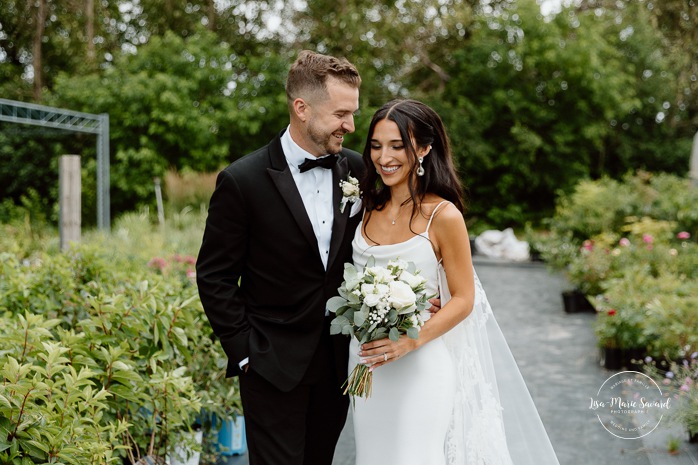 Greenhouse wedding photos. Plant nursery wedding photos. Pépinière Boréalis. Mariage à l'hôtel Delta Saguenay. Mariage à Jonquière. Photographe mariage Saguenay-Lac-Saint-Jean.