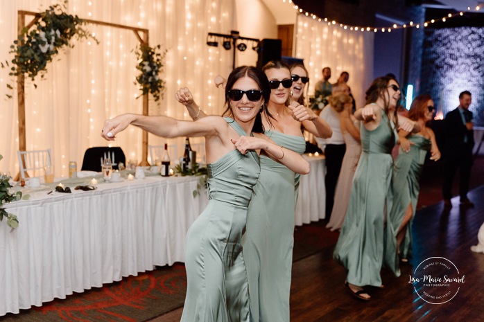 Wedding bridesmaids dance. Mariage à l'hôtel Delta Saguenay. Mariage à Jonquière. Photographe mariage Saguenay-Lac-Saint-Jean.