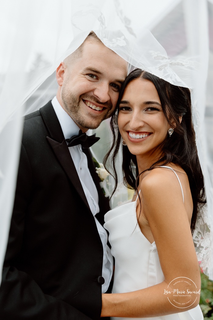Greenhouse wedding photos. Plant nursery wedding photos. Pépinière Boréalis. Mariage à l'hôtel Delta Saguenay. Mariage à Jonquière. Photographe mariage Saguenay-Lac-Saint-Jean.