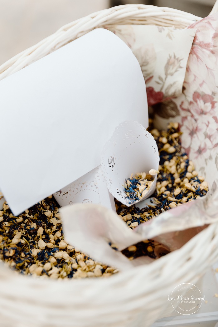 Summer lakefront wedding. Mariage au bord du Lac-Saint-Jean. Auberge des Îles. Photographe mariage Saguenay-Lac-Saint-Jean