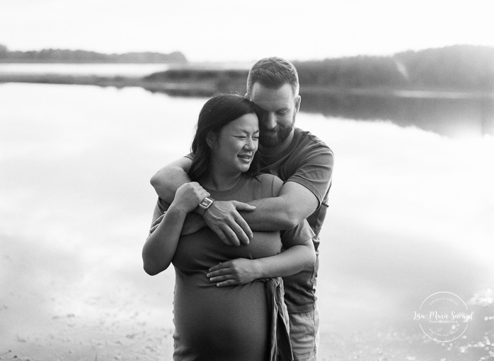 Photographe de maternité à Montréal. Séance photo maternité à Montréal. Montreal maternity photographer. Montreal maternity photoshoot.