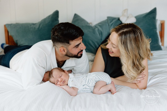 Photographe de nouveau-né à Montréal. Séance photo nouveau-né à domicile à Montréal. Montreal newborn photographer. Montreal lifestyle newborn photoshoot. Lisa-Marie Savard Photographie