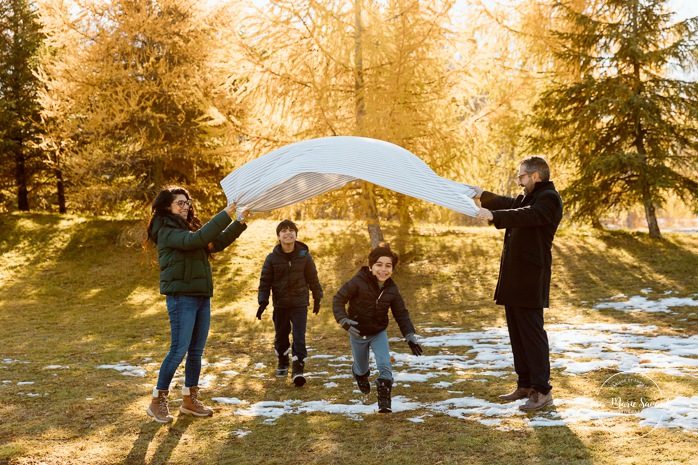 Photographe de famille à Montréal. Photographe familiale à Montréal. Montreal family photographer. Montreal lifestyle photographer.