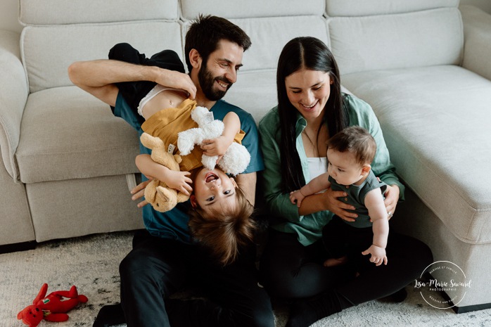 Photographe de famille à Montréal. Photographe familiale à Montréal. Montreal family photographer. Montreal lifestyle photographer.
