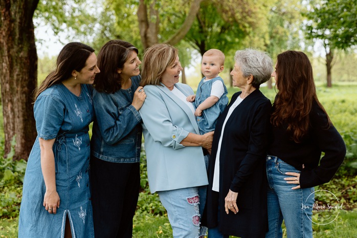 Photographe de famille à Montréal. Photographe familiale à Montréal. Montreal family photographer. Montreal lifestyle photographer.