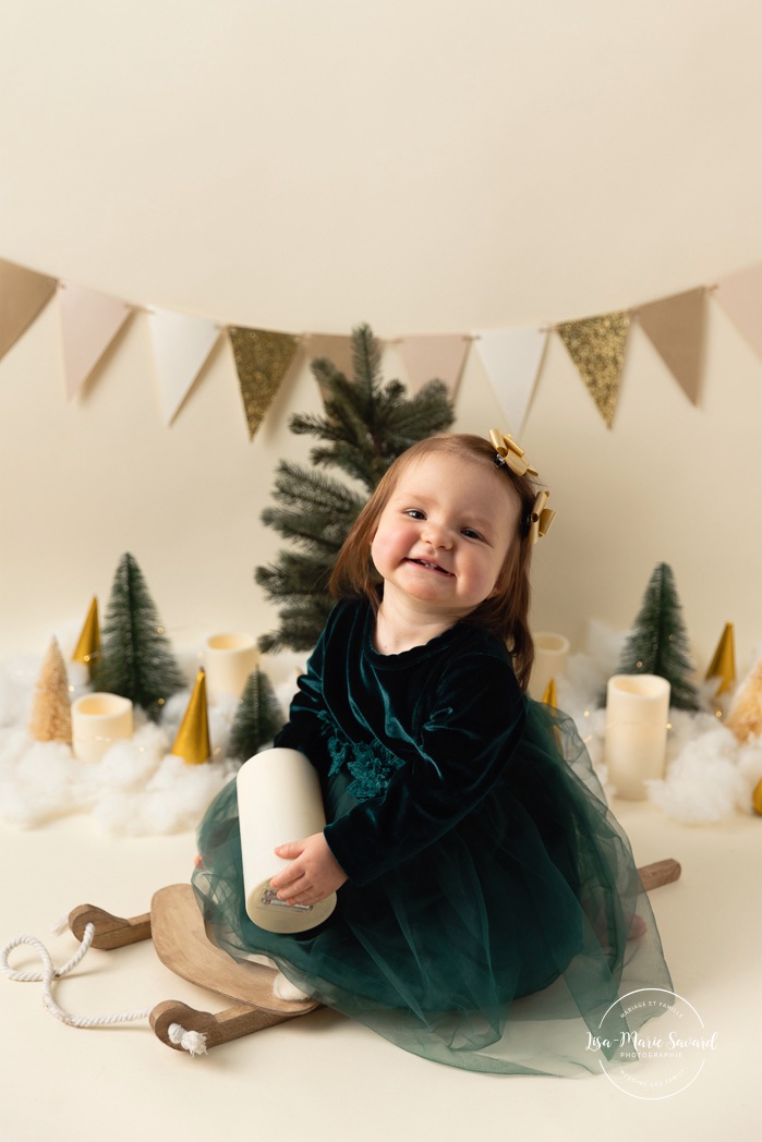 Photographe de Cake Smash à Montréal. Séance photo Smash the Cake à Montréal. Montreal Cake Smash photographer. Montreal Smash the Cake photoshoot. Lisa-Marie Savard Photographie