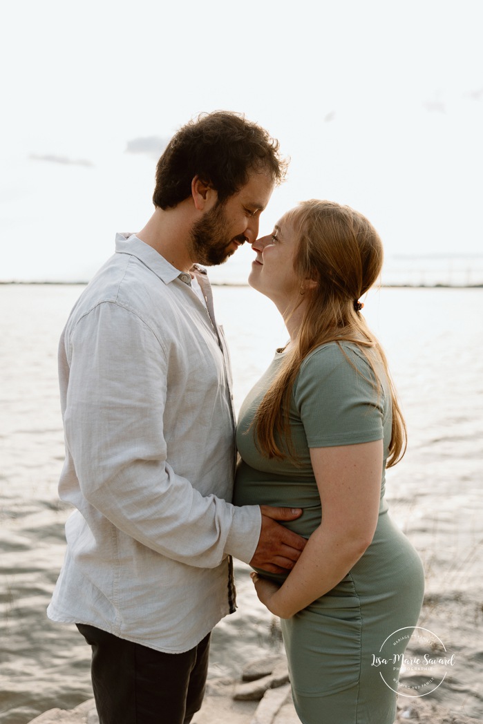 Photographe de maternité à Montréal. Séance photo maternité à Montréal. Montreal maternity photographer. Montreal maternity photoshoot.