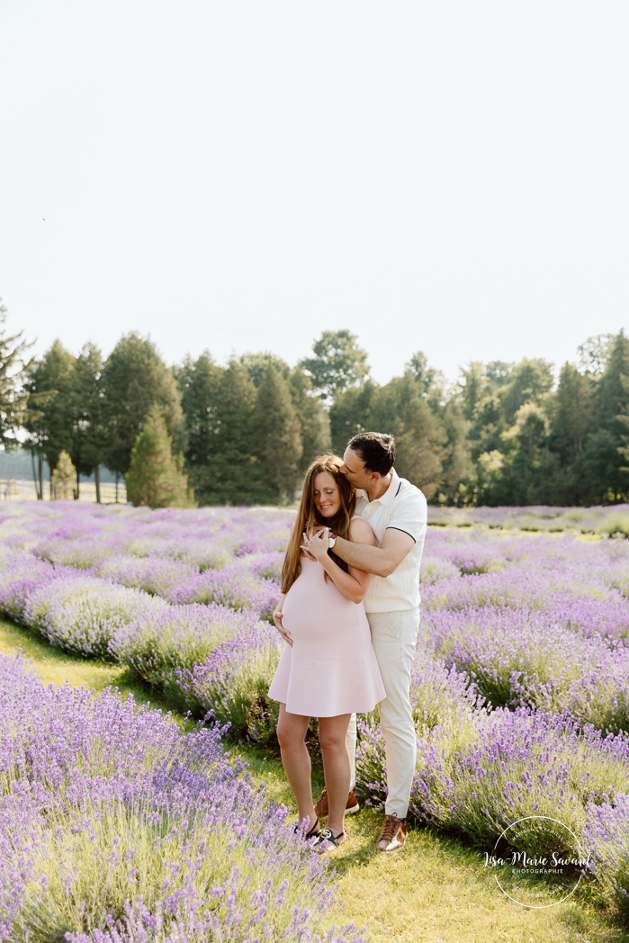 Photographe de maternité à Montréal. Séance photo maternité à Montréal. Montreal maternity photographer. Montreal maternity photoshoot.