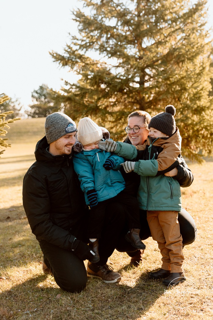 Photographe de famille à Montréal. Photographe familiale à Montréal. Montreal family photographer. Montreal lifestyle photographer.