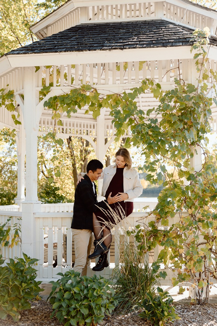 Photographe de maternité à Montréal. Séance photo maternité à Montréal. Montreal maternity photographer. Montreal maternity photoshoot.