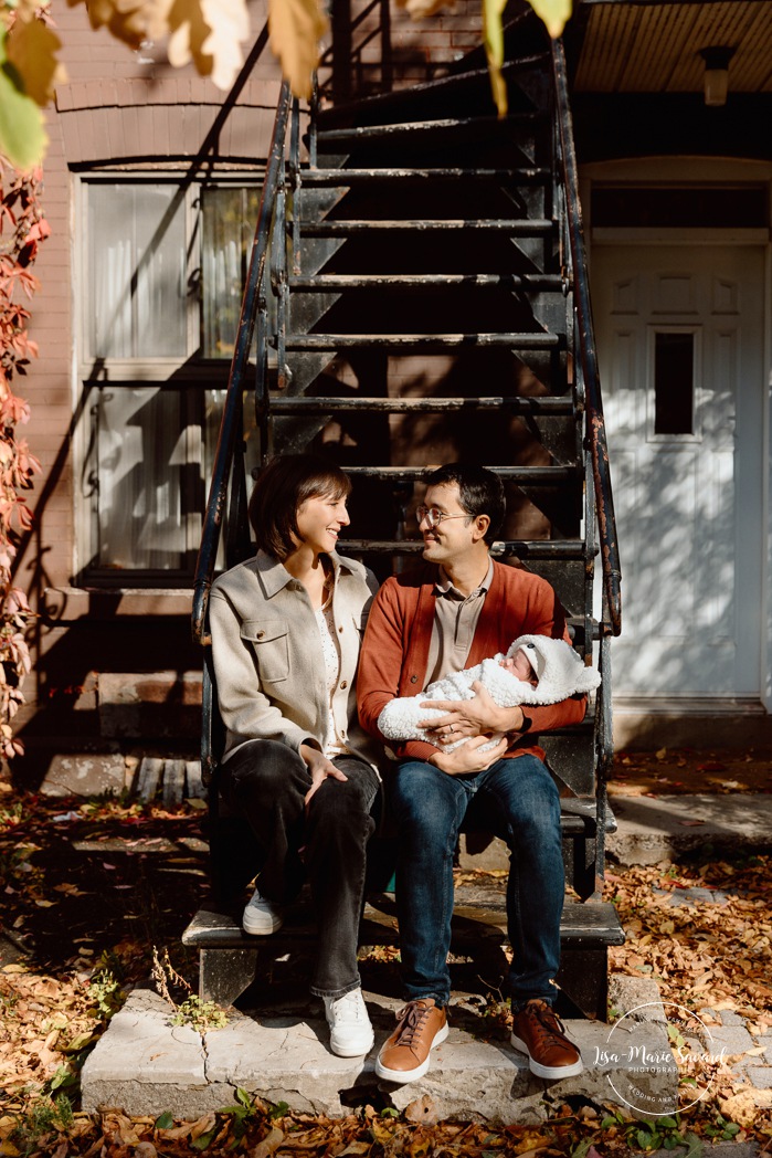 Photographe de nouveau-né à Montréal. Séance photo nouveau-né à domicile à Montréal. Montreal newborn photographer. Montreal lifestyle newborn photoshoot. Lisa-Marie Savard Photographie