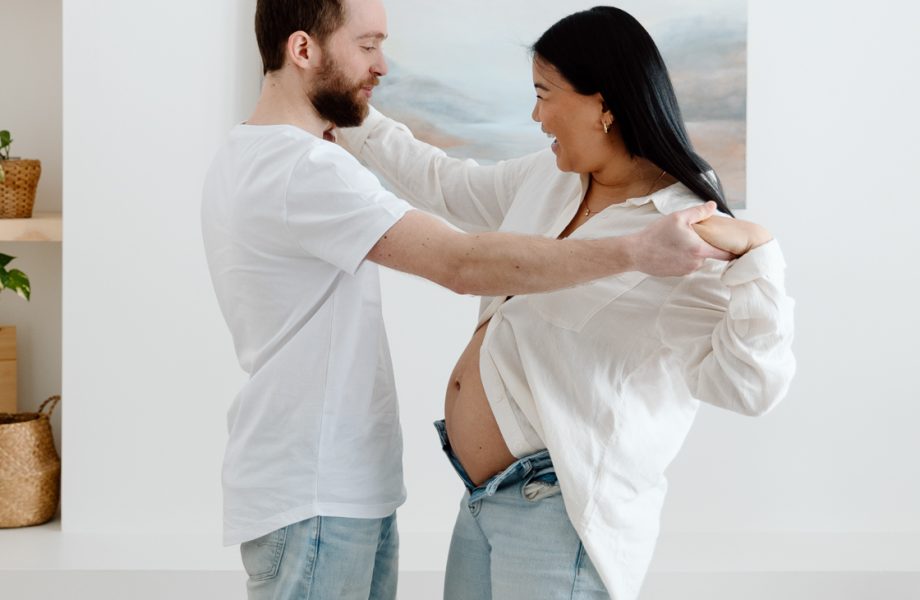 Photographe de maternité à Montréal. Séance photo maternité à Montréal. Montreal maternity photographer. Montreal maternity photoshoot.