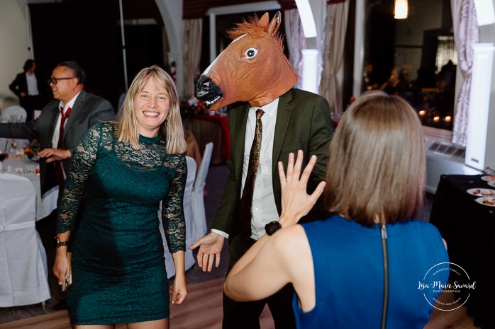 Wedding dancefloor photos. Fun wedding party photos. Multicultural wedding reception. Mixed wedding reception. Mariage au Manoir du lac Delage. Photographe de mariage Ville de Québec. Quebec City wedding photographer. Manoir du lac Delage wedding.