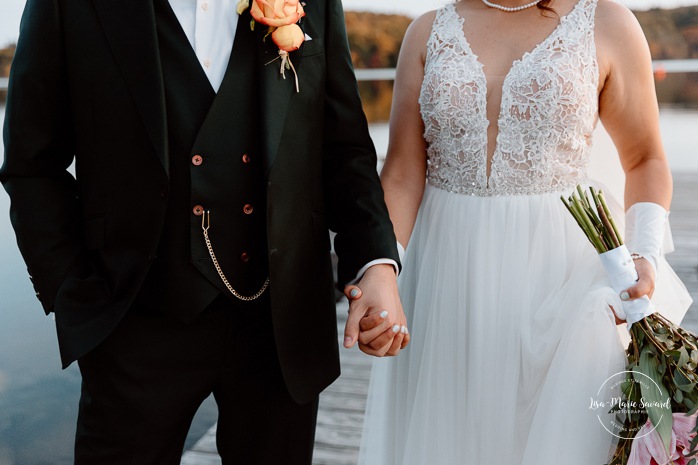 Dusk wedding photos. Lakefront wedding photos. Multicultural wedding photos. Mixed couple photos. Mariage au Manoir du lac Delage. Photographe de mariage Ville de Québec. Quebec City wedding photographer. Manoir du lac Delage wedding.