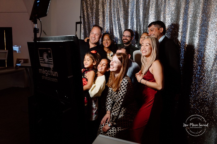 Multicultural wedding reception. Mixed wedding reception. Mariage au Manoir du lac Delage. Photographe de mariage Ville de Québec. Quebec City wedding photographer. Manoir du lac Delage wedding.