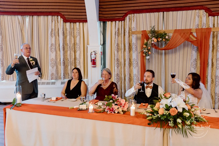 Multicultural wedding reception. Mixed wedding reception. Mariage au Manoir du lac Delage. Photographe de mariage Ville de Québec. Quebec City wedding photographer. Manoir du lac Delage wedding.