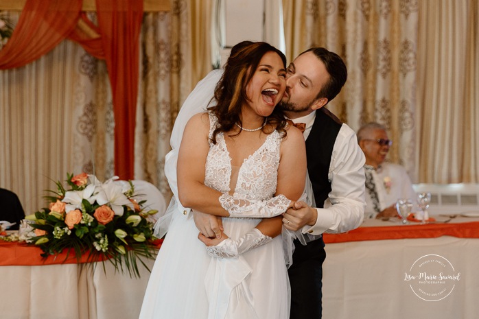 Multicultural wedding reception. Mixed wedding reception. Mariage au Manoir du lac Delage. Photographe de mariage Ville de Québec. Quebec City wedding photographer. Manoir du lac Delage wedding.
