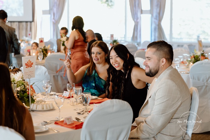 Multicultural wedding reception. Mixed wedding reception. Mariage au Manoir du lac Delage. Photographe de mariage Ville de Québec. Quebec City wedding photographer. Manoir du lac Delage wedding.