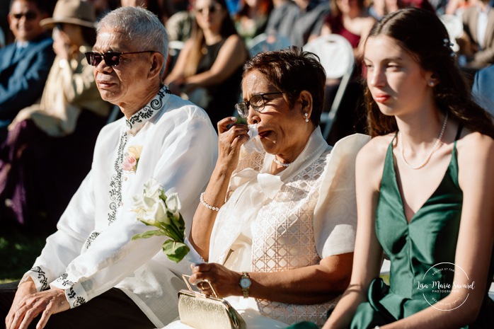 Lakefront wedding ceremony. Waterfront wedding photos. Mariage au Manoir du lac Delage. Photographe de mariage Ville de Québec. Quebec City wedding photographer. Manoir du lac Delage wedding.