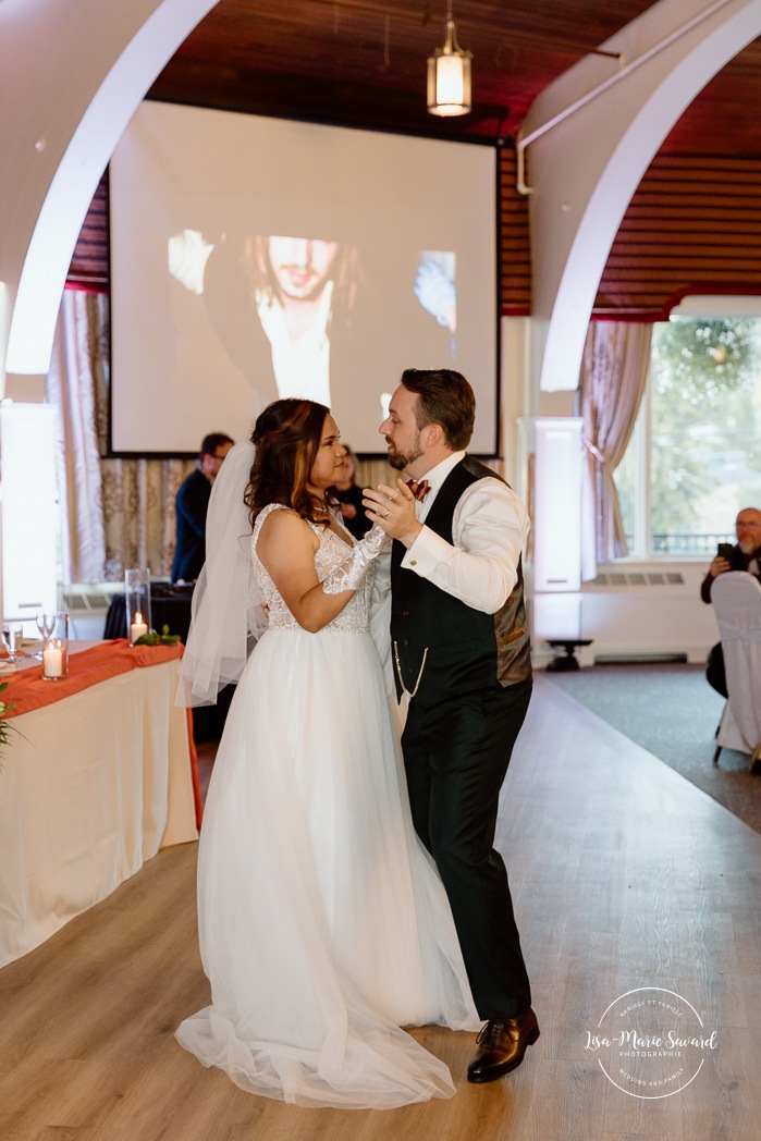 Multicultural wedding reception. Mixed wedding reception. Mariage au Manoir du lac Delage. Photographe de mariage Ville de Québec. Quebec City wedding photographer. Manoir du lac Delage wedding.