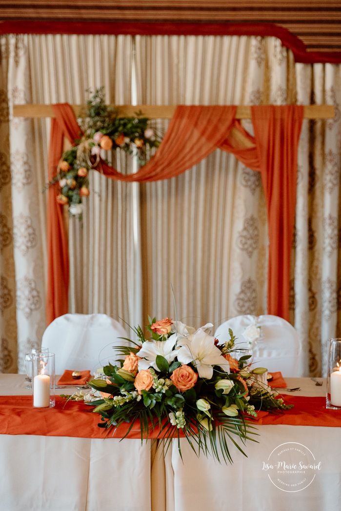 Multicultural wedding reception. Mixed wedding reception. Mariage au Manoir du lac Delage. Photographe de mariage Ville de Québec. Quebec City wedding photographer. Manoir du lac Delage wedding.