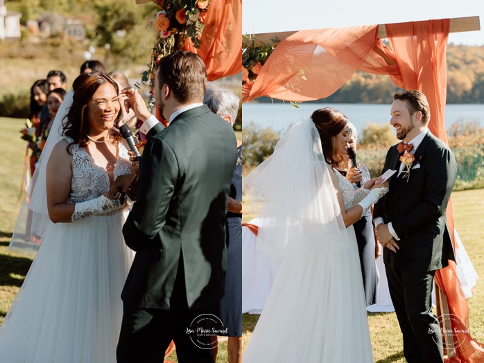 Lakefront wedding ceremony. Waterfront wedding photos. Mariage au Manoir du lac Delage. Photographe de mariage Ville de Québec. Quebec City wedding photographer. Manoir du lac Delage wedding.